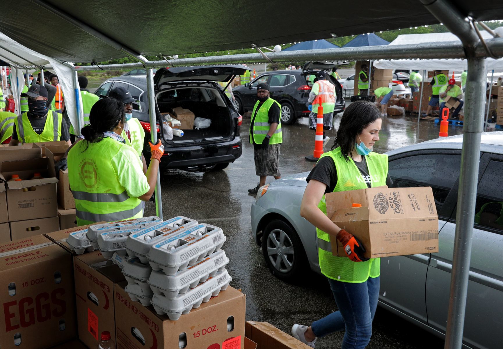 Urban League serves thousands in large food distribution